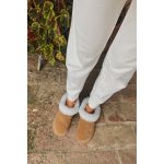 Naturfarbene Lamm Hausshuhe