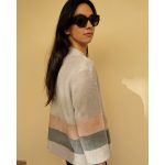 Schwarzer Echtpelzmantel kann auf beiden Seiten getragen werden