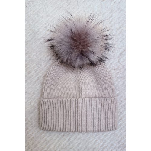 Bézs pomponos sapka